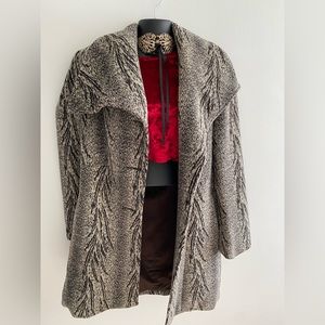 Kat Von D Los Angeles beautiful coat size 6 is, eu 38. Great condition!